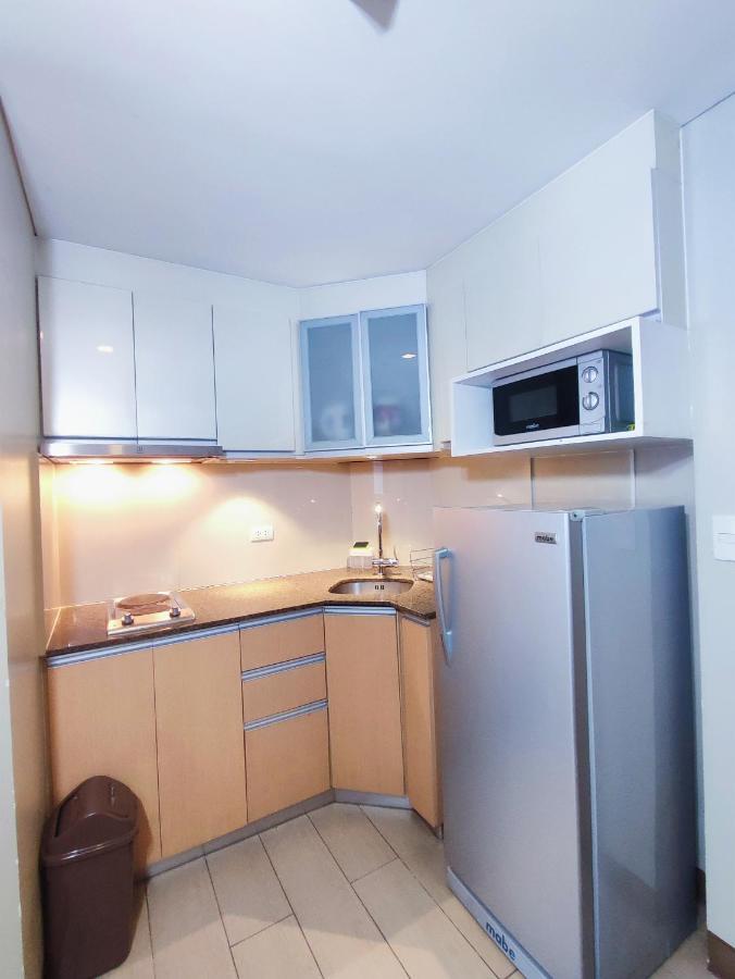 Two Palmtree Villas Newport Boulevard Near Naia 3 Pasay City Manila Bagian luar foto