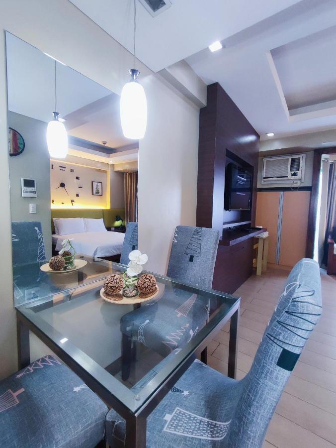 Two Palmtree Villas Newport Boulevard Near Naia 3 Pasay City Manila Bagian luar foto