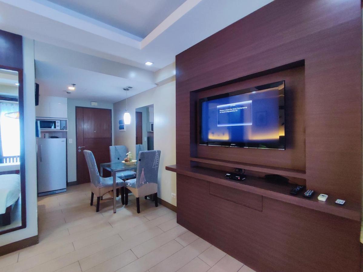 Two Palmtree Villas Newport Boulevard Near Naia 3 Pasay City Manila Bagian luar foto
