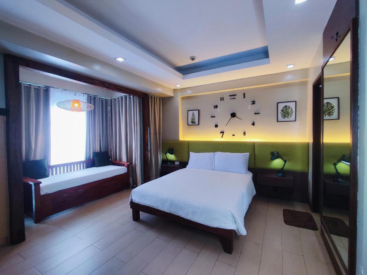 Two Palmtree Villas Newport Boulevard Near Naia 3 Pasay City Manila Bagian luar foto
