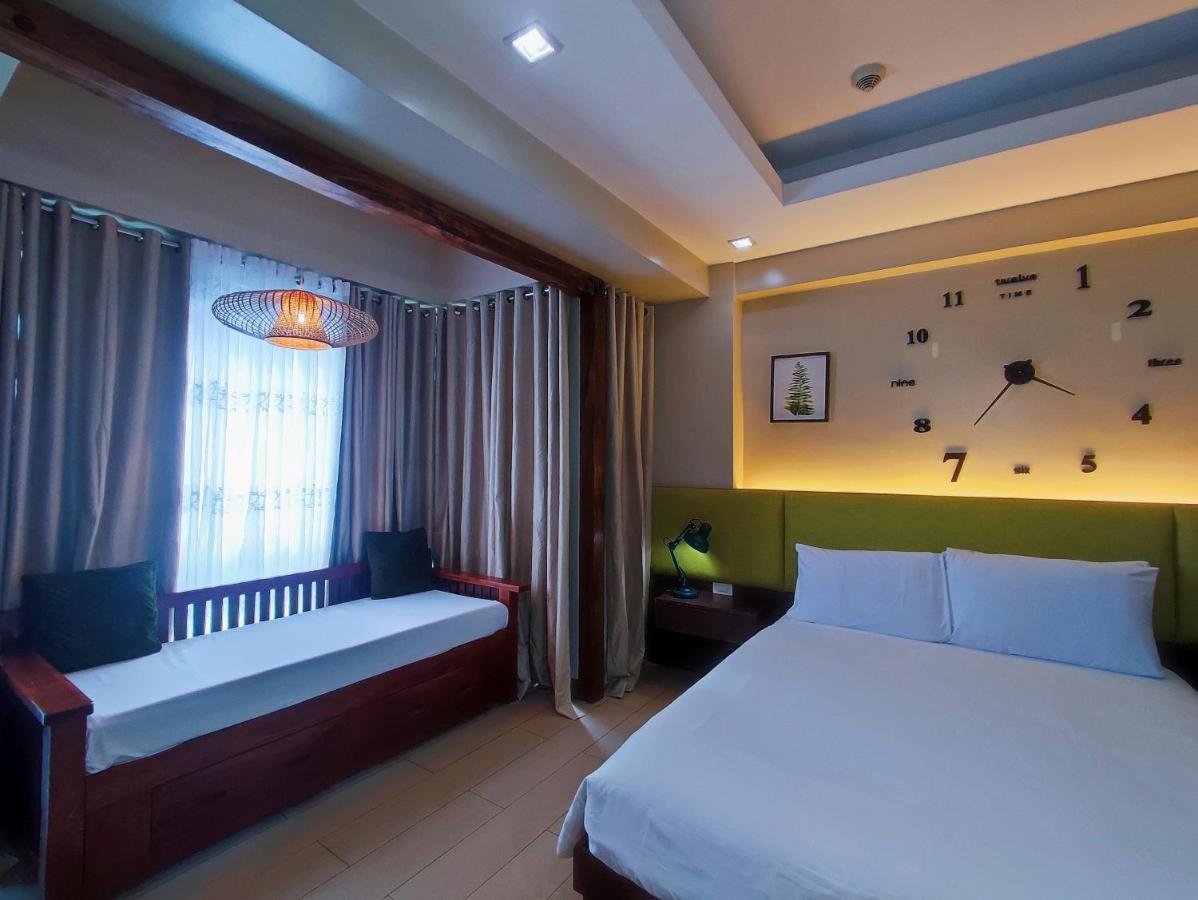 Two Palmtree Villas Newport Boulevard Near Naia 3 Pasay City Manila Bagian luar foto
